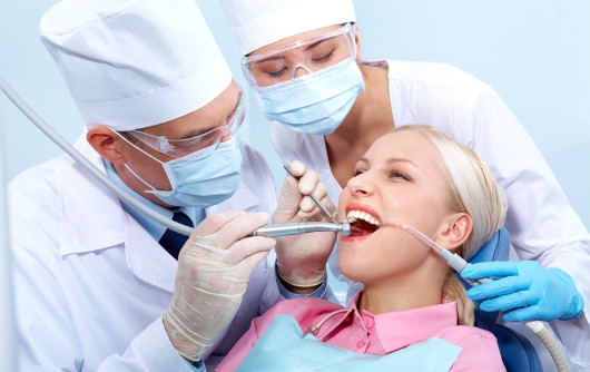 услуги стоматолога